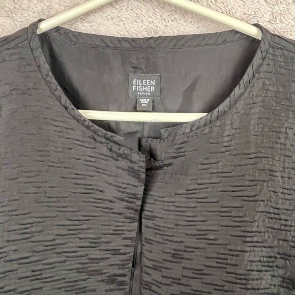 Eileen Fisher Women's 100% Silk Black Crinkle Magnetic Button Jacket Sz LP - Picture 11 of 15